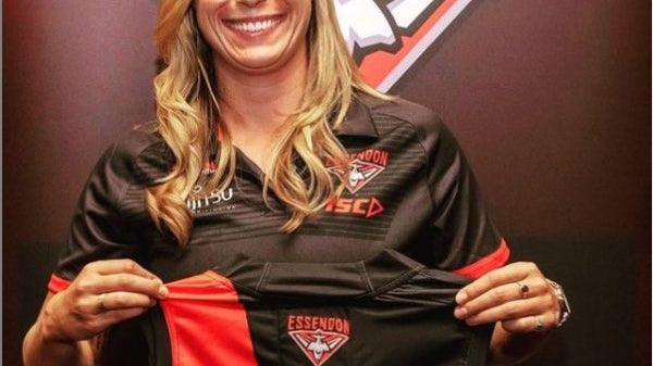 2019 she wear brand ambassador : April