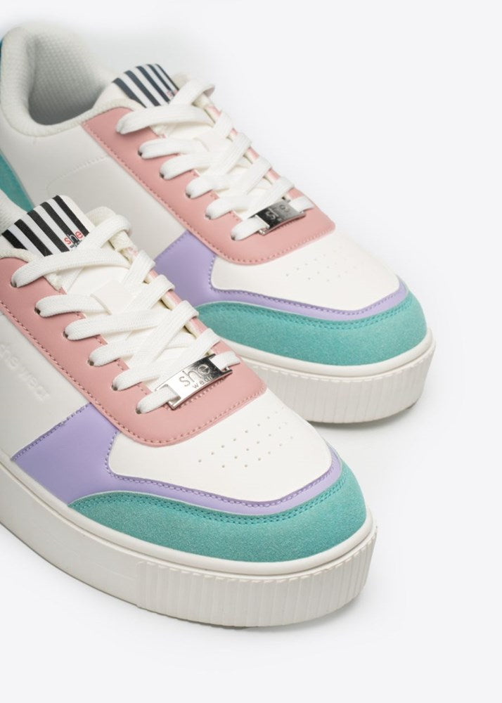 Women's fashion sneaker made with recycled microfibre, Vegan friendly and responsibly sourced materials