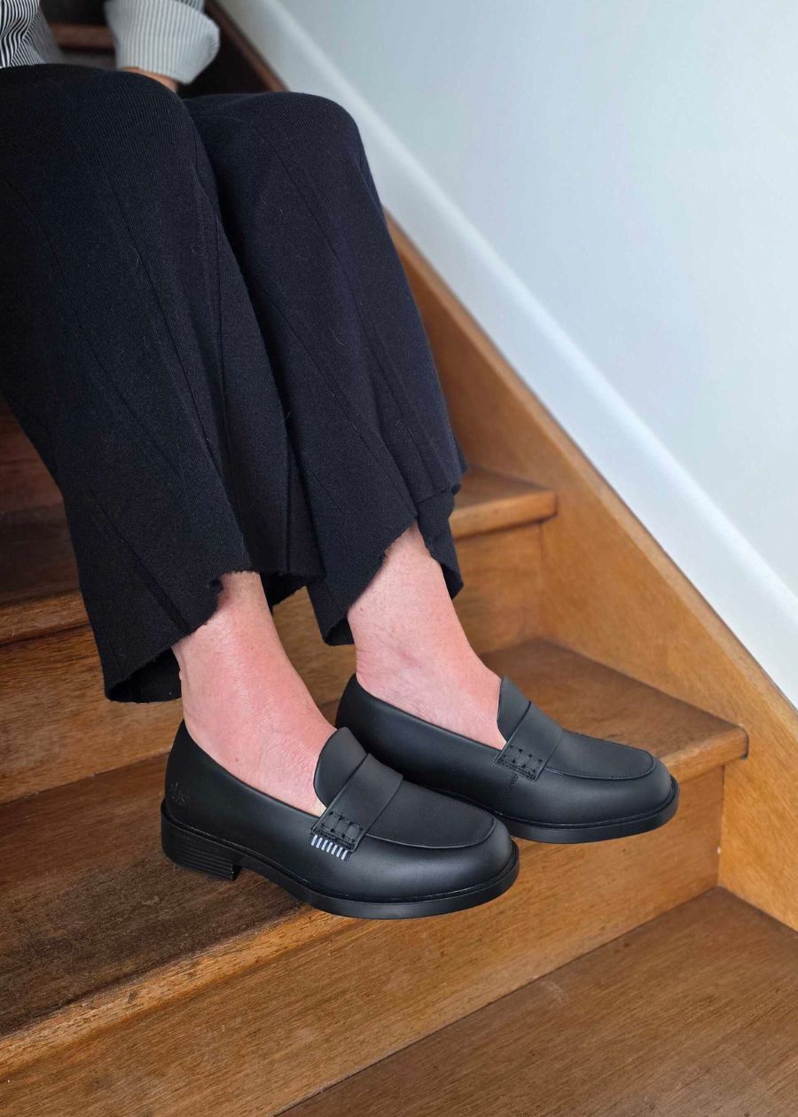 womens work loafer black