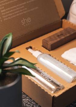 Details of she wear Shoe Care and Cleaning kit