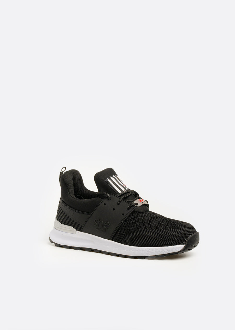 Orthotic friendly active sneaker with all day support
