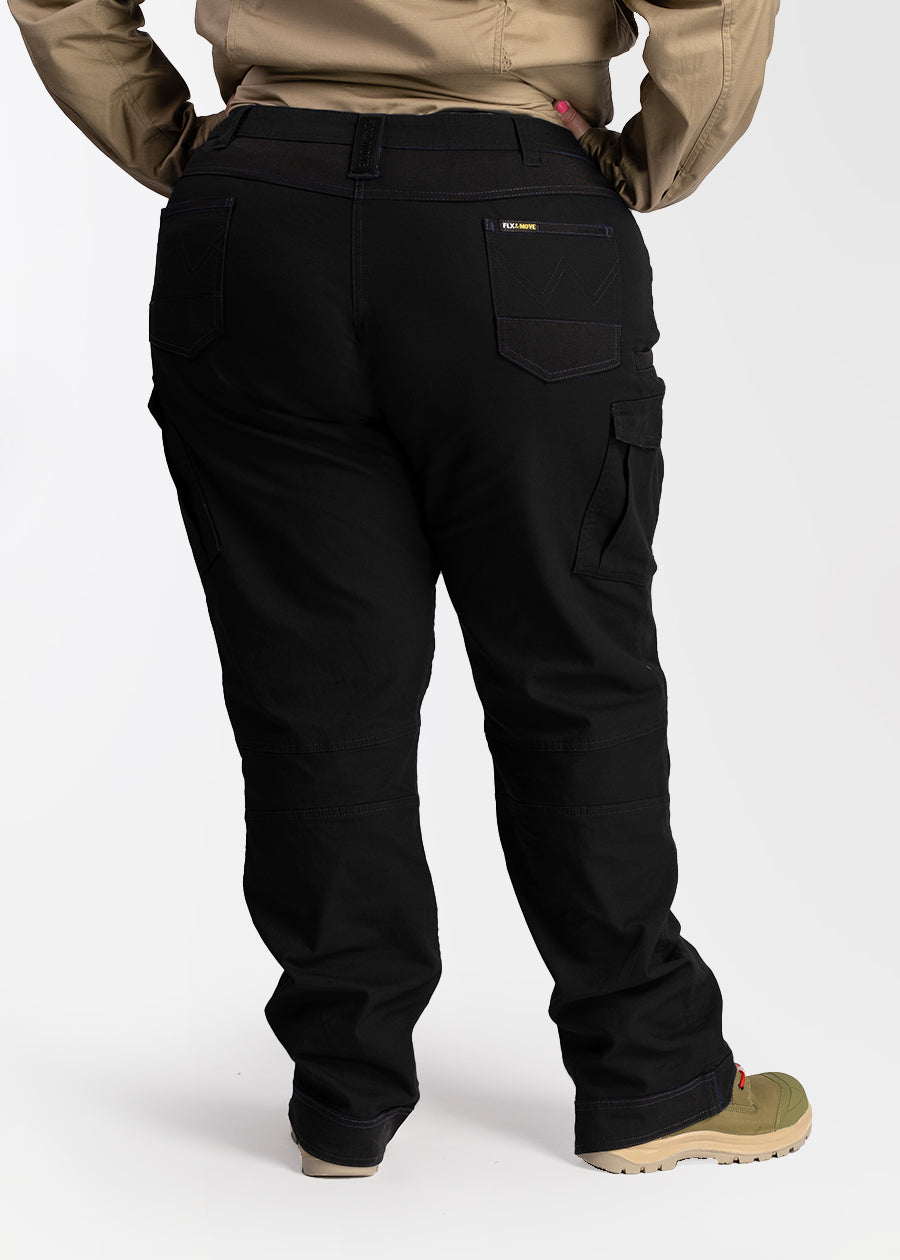 Flex and Move™ women's cargo pant