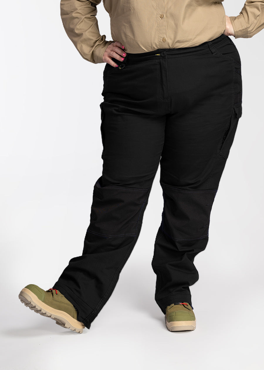 Flex and Move™ women's cargo pant