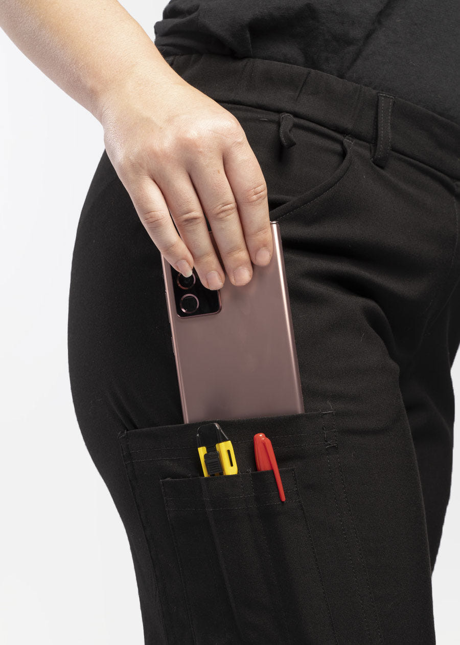 women's elastic waist pants with pockets she wear