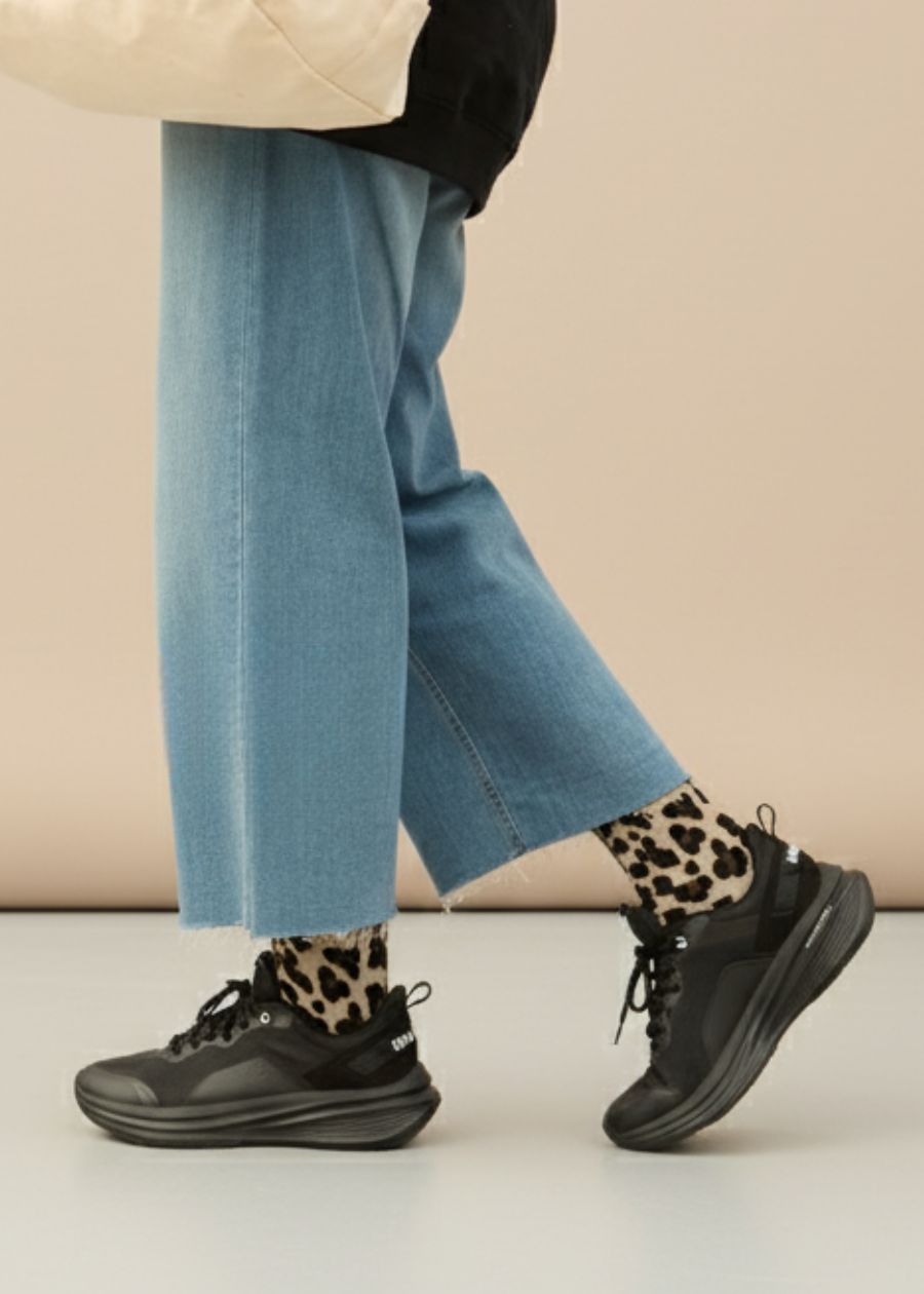 Pace: Women's walking shoes