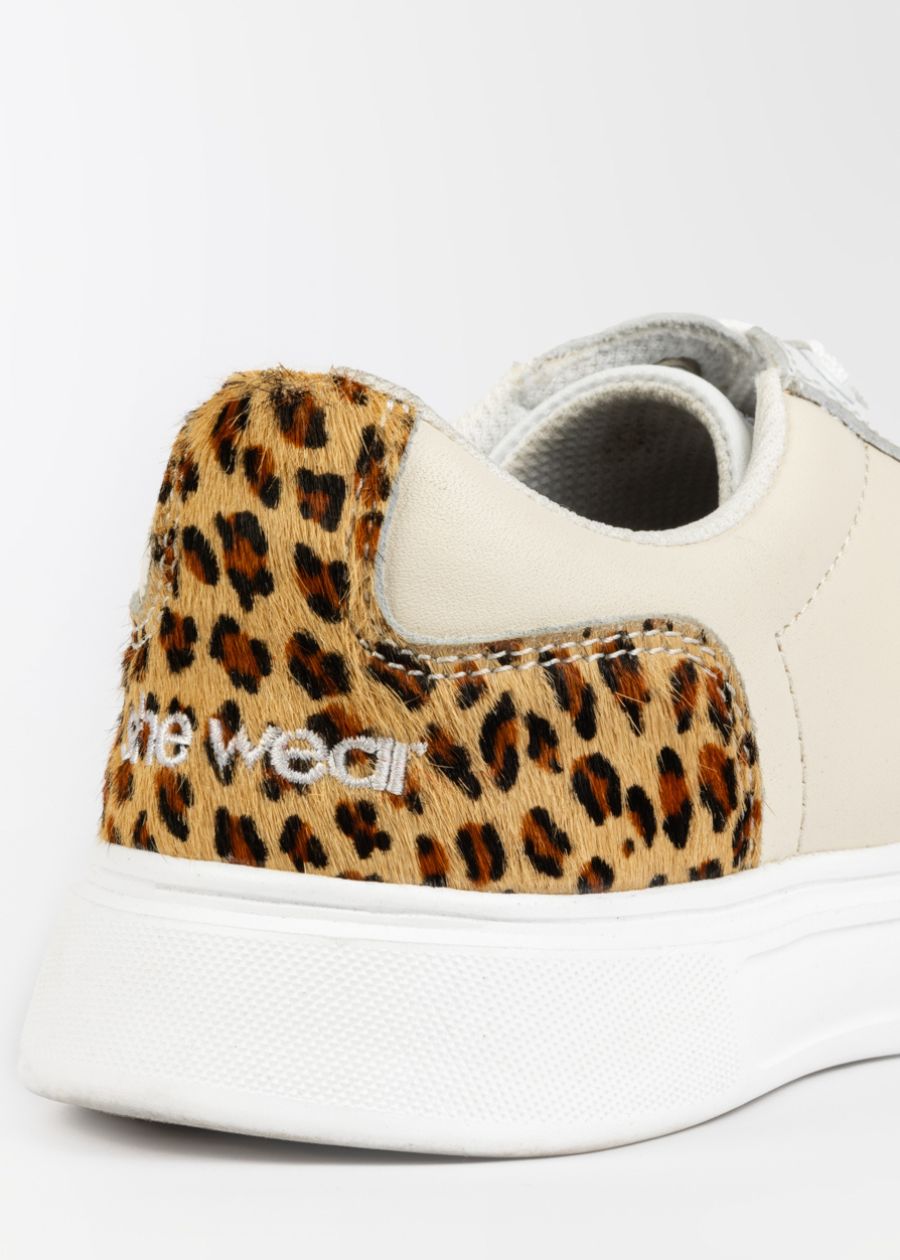 heel details of leopard print sneaker
