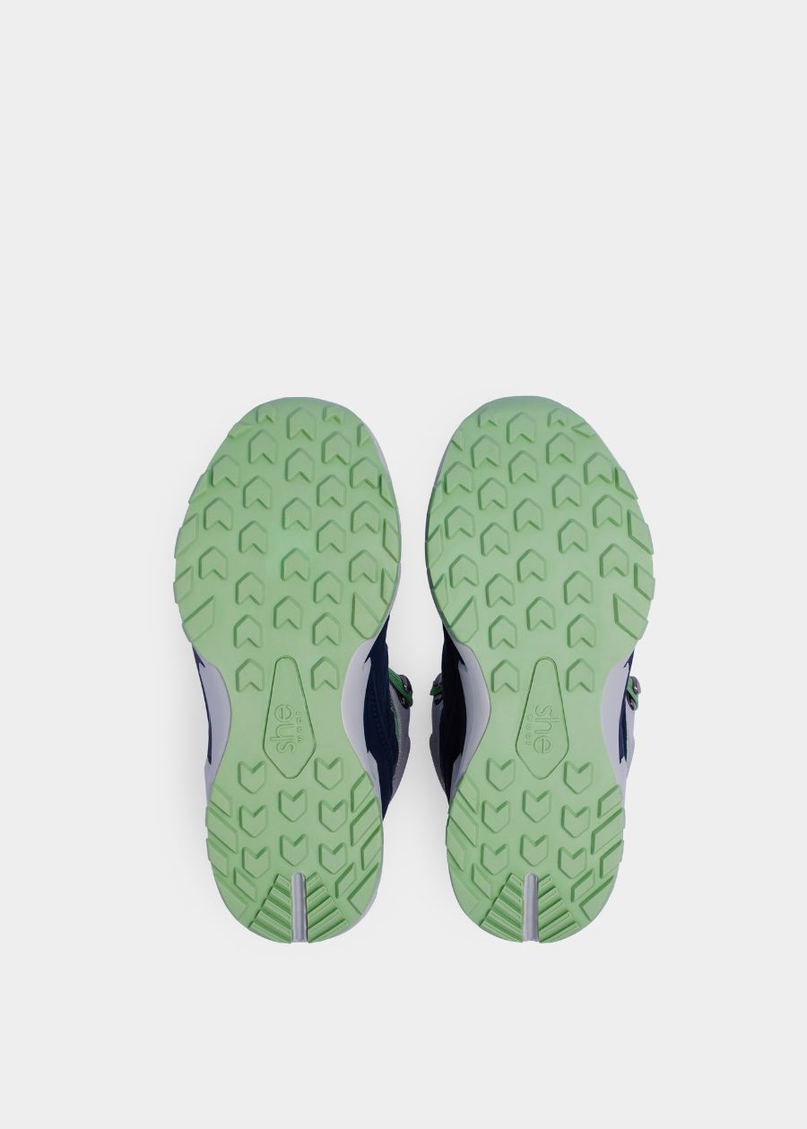 Hardwearing, green, slip resistant rubber outsole.