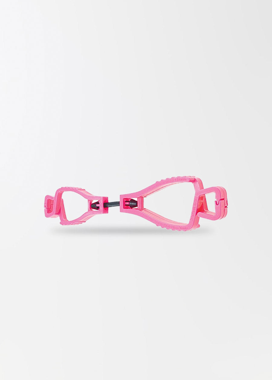 Interlock glove clip - she wear