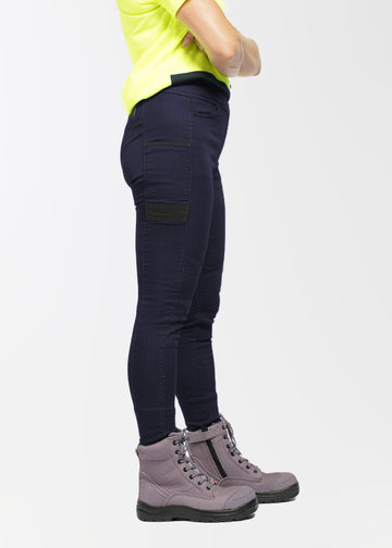 Flex and Move™ ladies jeggings – she wear