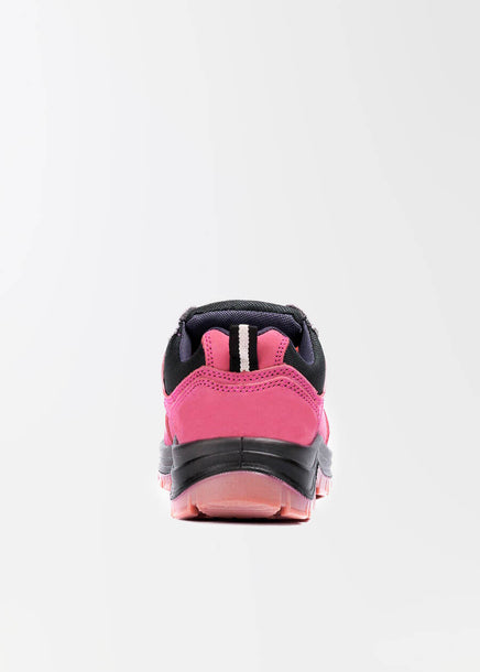 she wear women's safety shoe pink